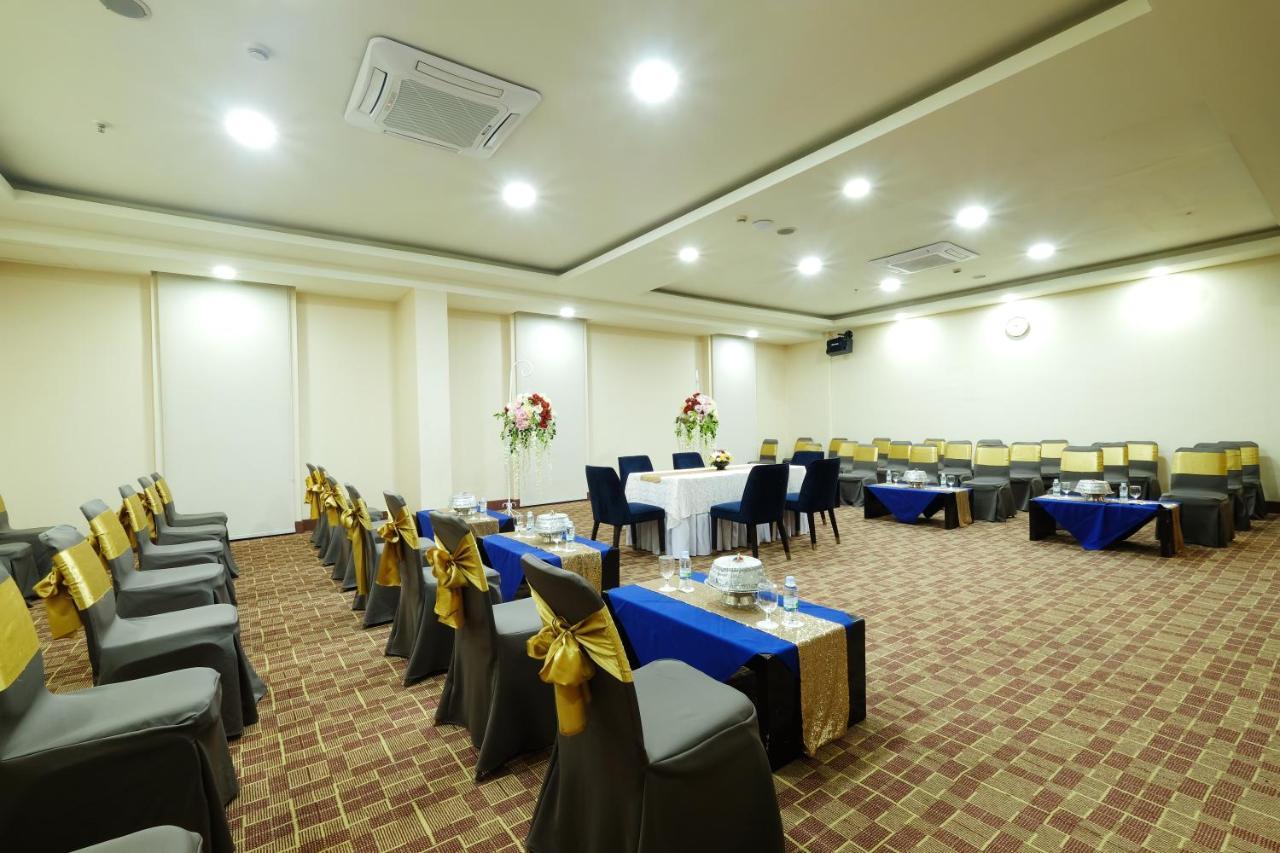 Aryaduta Makassar Dış mekan fotoğraf
